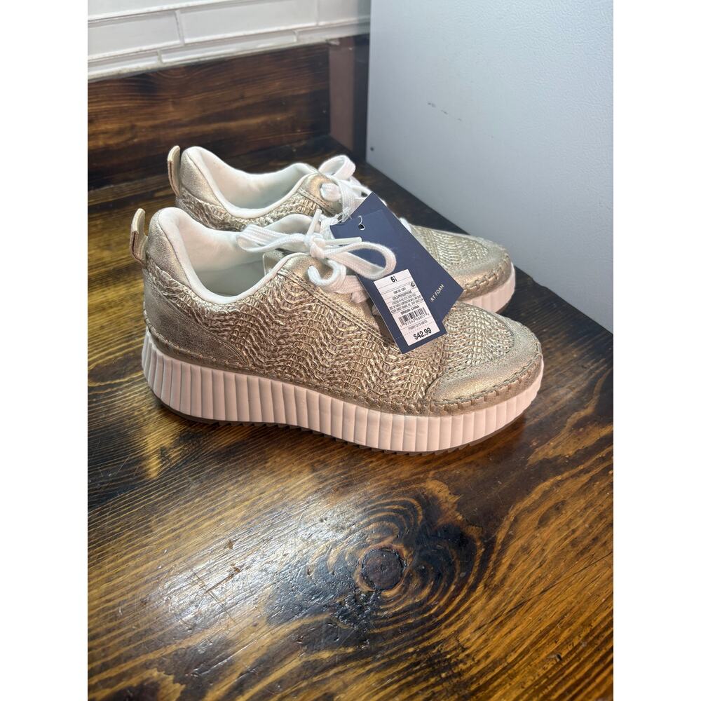 Universal Thread Gold Woven Sneakers Size 6.5